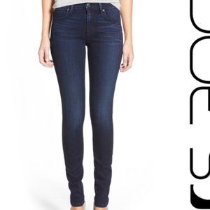 Joe's Jeans Chelsea Fit Skinny Jeans 29